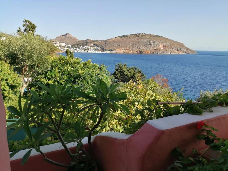 Villa Casa Dei Melograni At Vourlidia Leros à Vromolithos Extérieur photo
