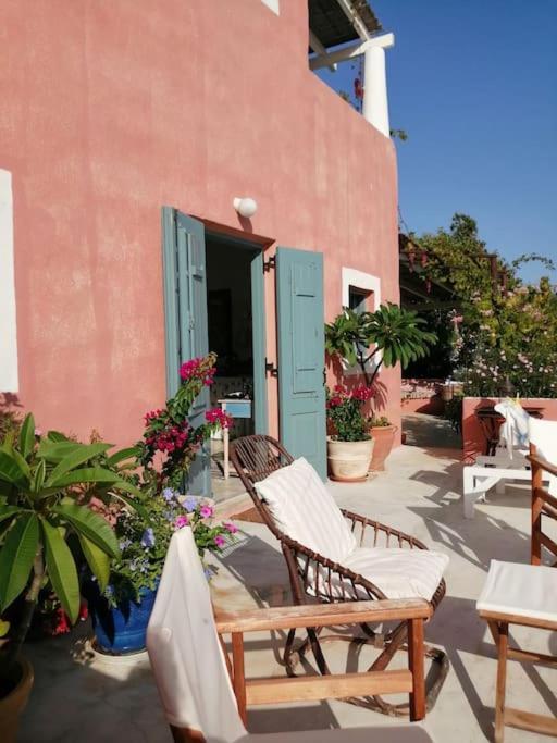 Villa Casa Dei Melograni At Vourlidia Leros à Vromolithos Extérieur photo