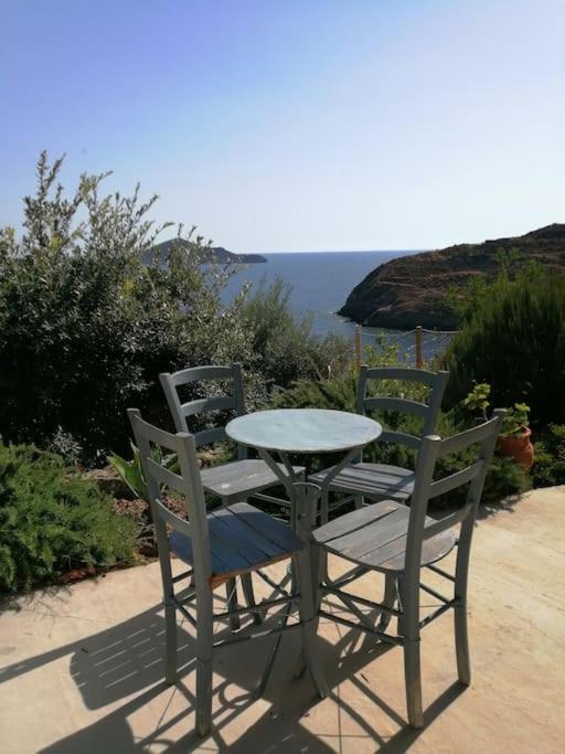 Villa Casa Dei Melograni At Vourlidia Leros à Vromolithos Extérieur photo