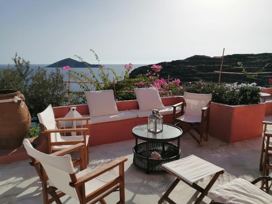 Villa Casa Dei Melograni At Vourlidia Leros à Vromolithos Extérieur photo