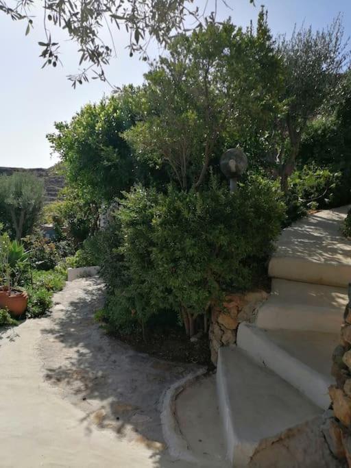 Villa Casa Dei Melograni At Vourlidia Leros à Vromolithos Extérieur photo