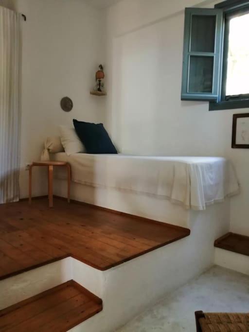 Villa Casa Dei Melograni At Vourlidia Leros à Vromolithos Extérieur photo